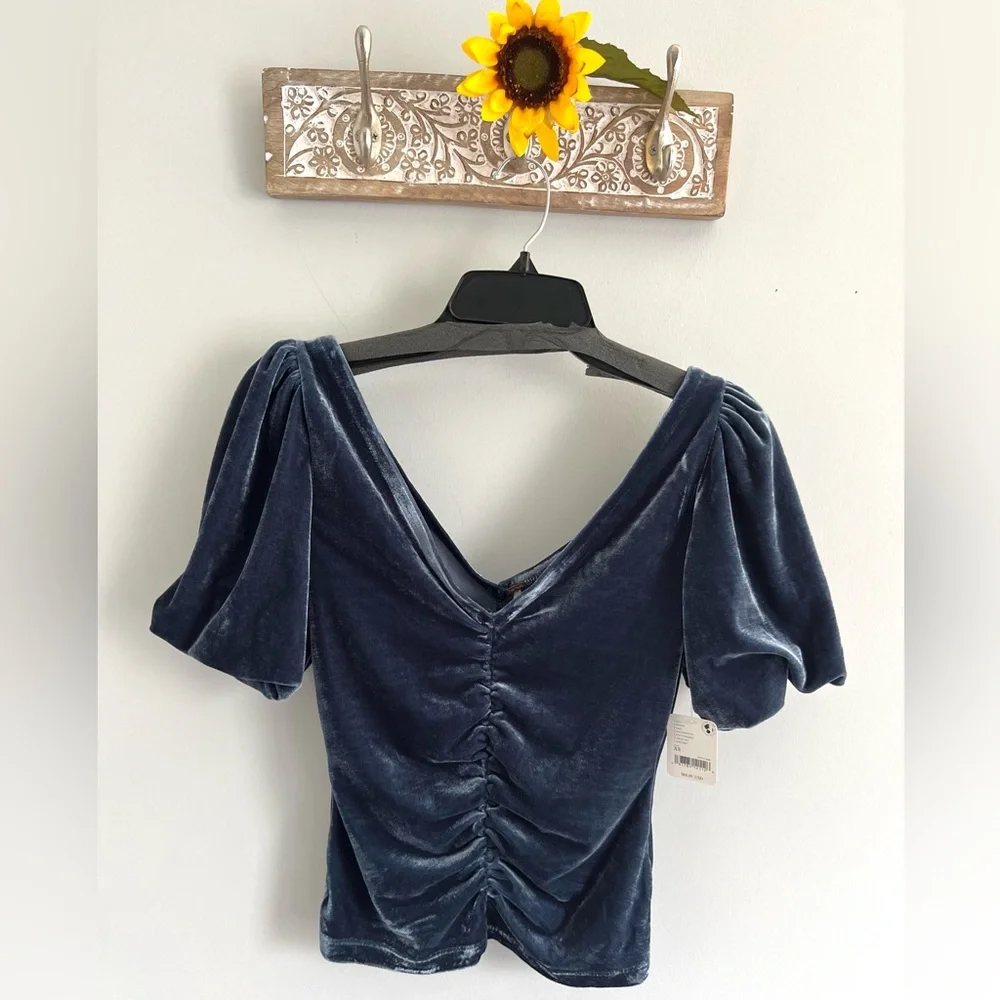 FREE PEOPLE Women’s Cupcake Velvet Top-Outerspace color-Size X-Small NWT